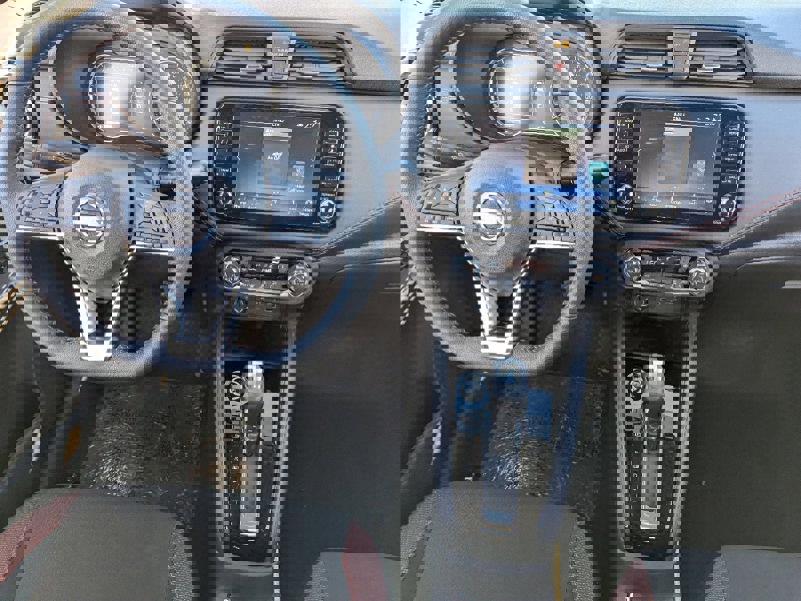 New 2025 Nissan Versa SR w/ Trunk Package FWD image 19