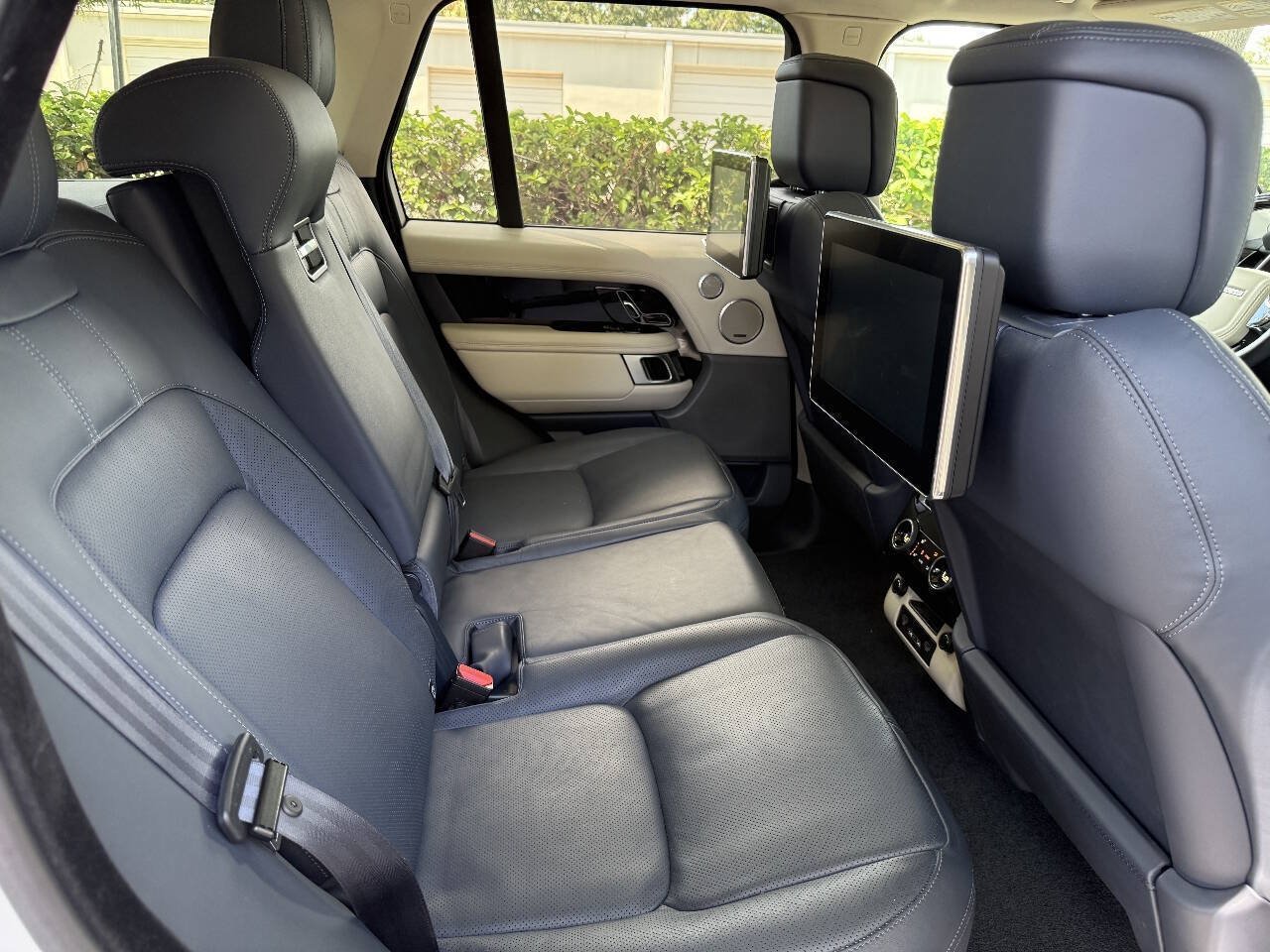 Used 2018 Land Rover Range Rover Supercharged AWD/4WD image 21