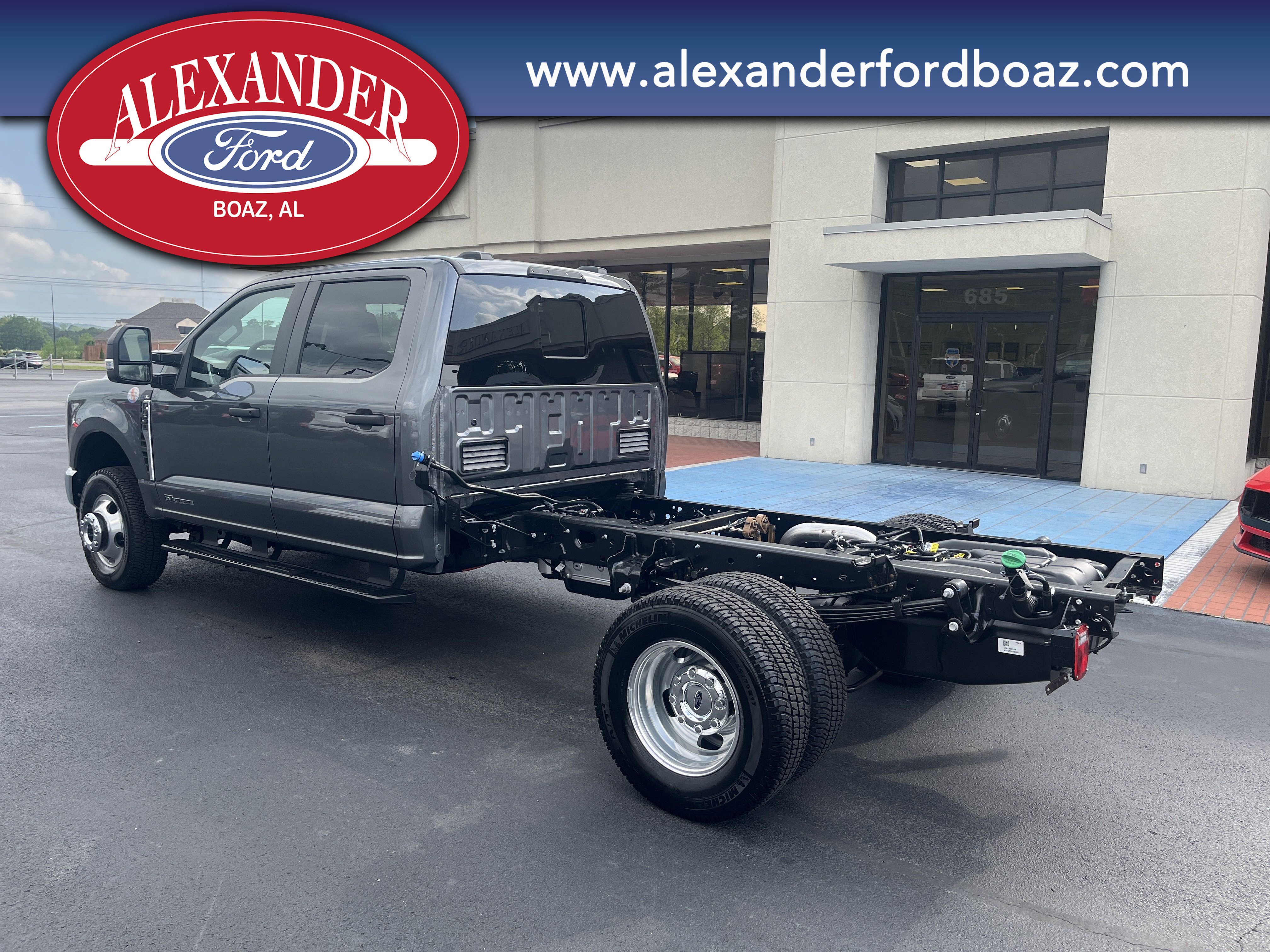 New 2025 Ford F350 XL w/ XL Chrome Package image 2