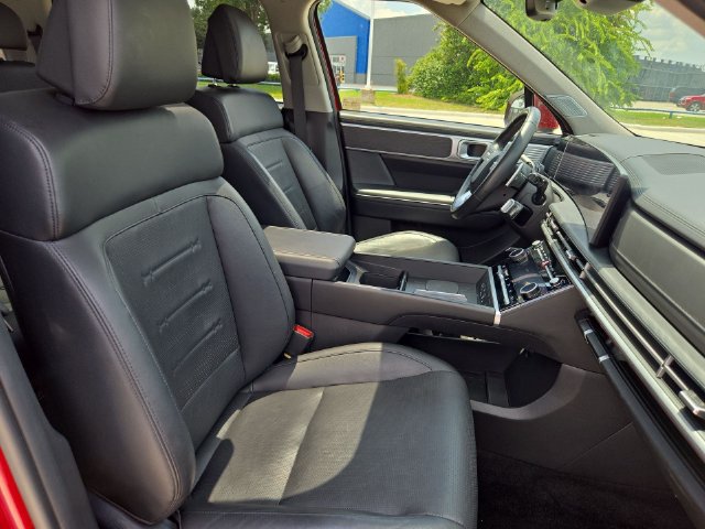 Used 2025 Hyundai Santa Fe Limited FWD image 31