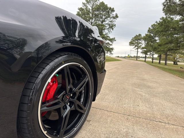 Used 2021 Chevrolet Corvette Stingray Premium Conv w/ Z51 Performance Package image 11