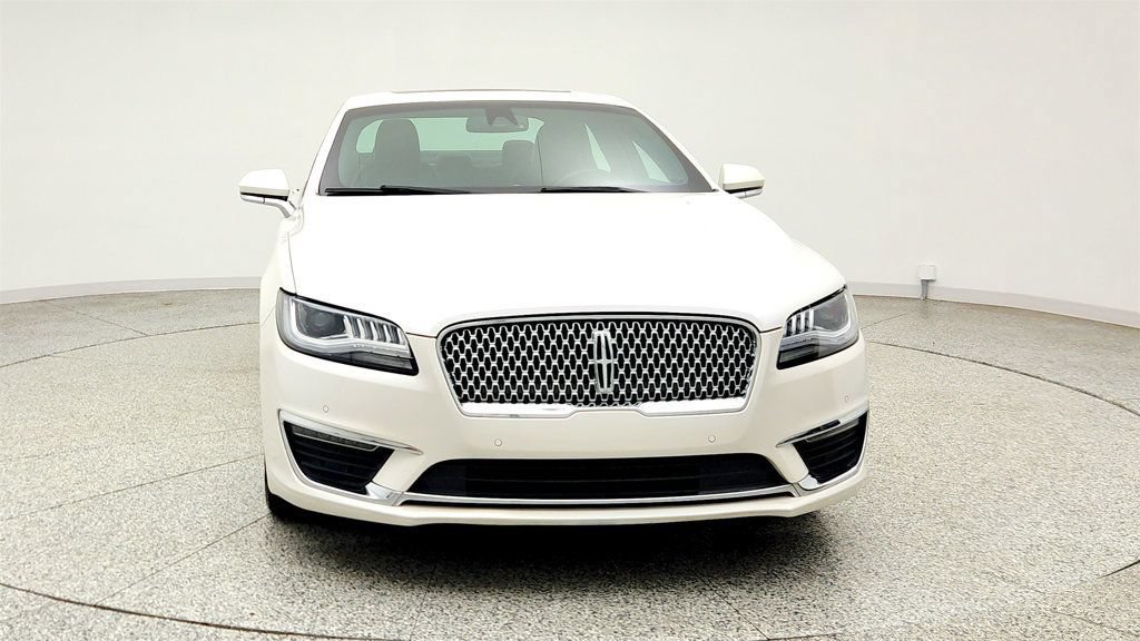Used 2020 Lincoln MKZ Reserve FWD image 2