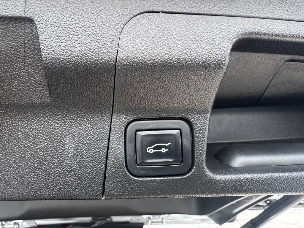 Used 2018 GMC Acadia SLT w/ LPO, Floor Liner Package AWD/4WD image 20