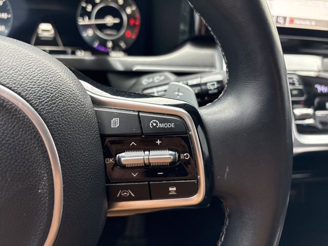 Certified 2022 Kia Sorento SX image 17