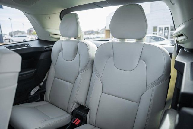New 2026 Volvo XC90 B6 Ultra w/ Protection Package image 33