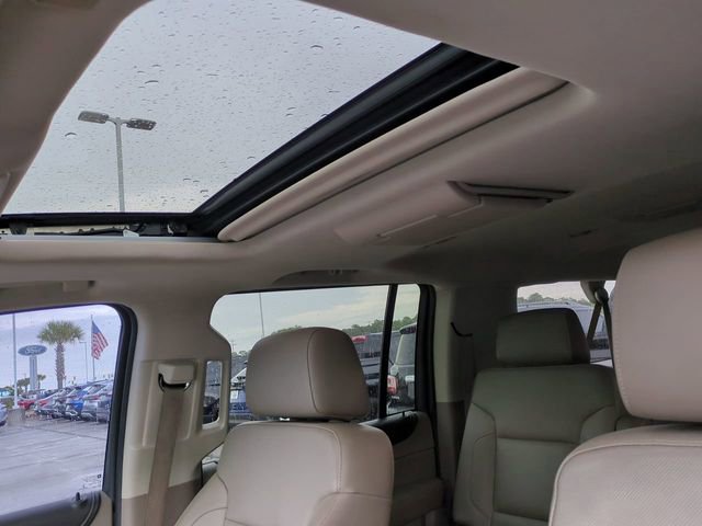 Used 2016 GMC Yukon XL SLT w/ Open Road Package AWD/4WD image 22