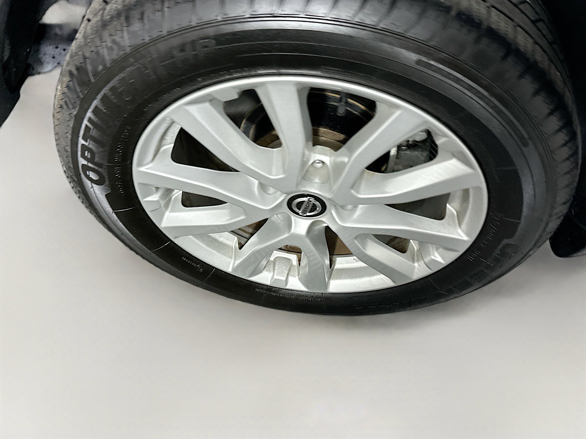 Used 2022 Nissan Rogue Sport SV image 11