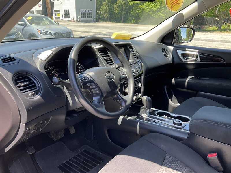 Used 2017 Nissan Pathfinder S AWD/4WD image 19