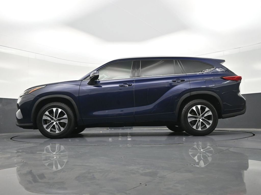 Used 2021 Toyota Highlander XLE FWD image 26
