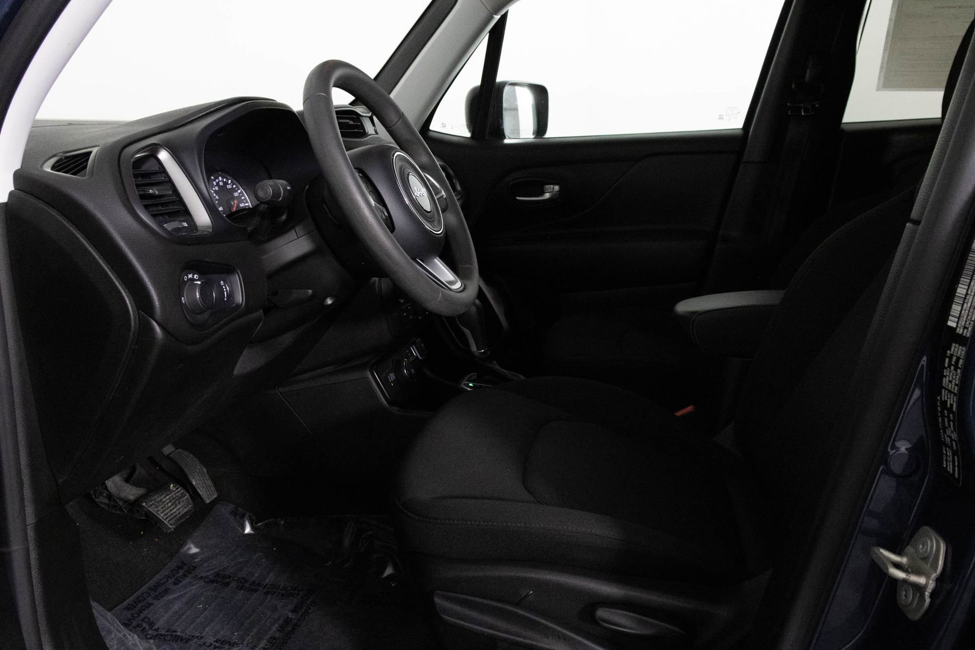 Used 2023 Jeep Renegade Latitude image 19
