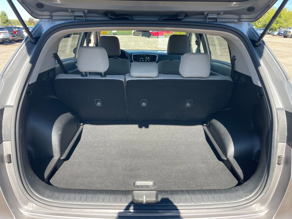 Used 2020 Kia Sportage LX image 18
