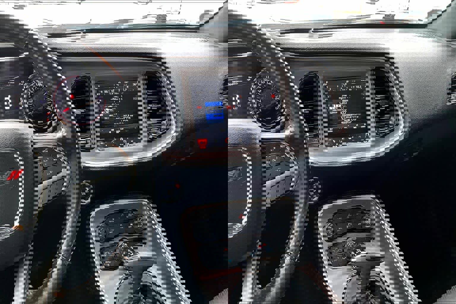 Used 2019 Dodge Challenger SXT w/ Plus Package image 6