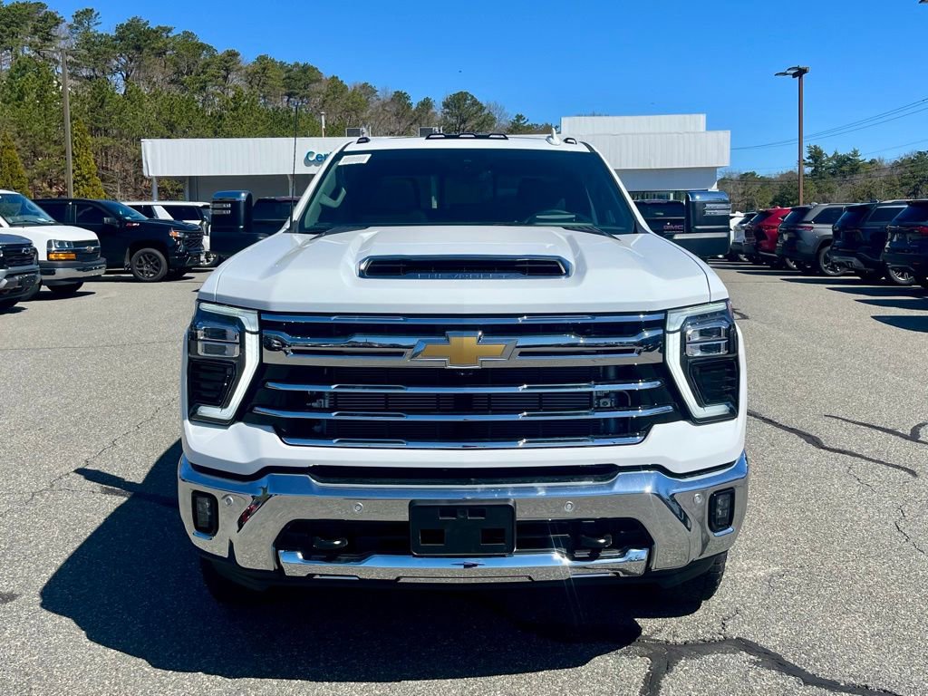New 2026 Chevrolet Silverado 2500 LTZ w/ LTZ Premium Package AWD/4WD image 8