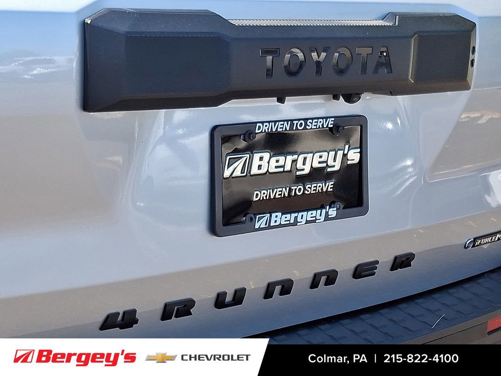 Used 2025 Toyota 4Runner TRD Off-Road AWD/4WD image 34