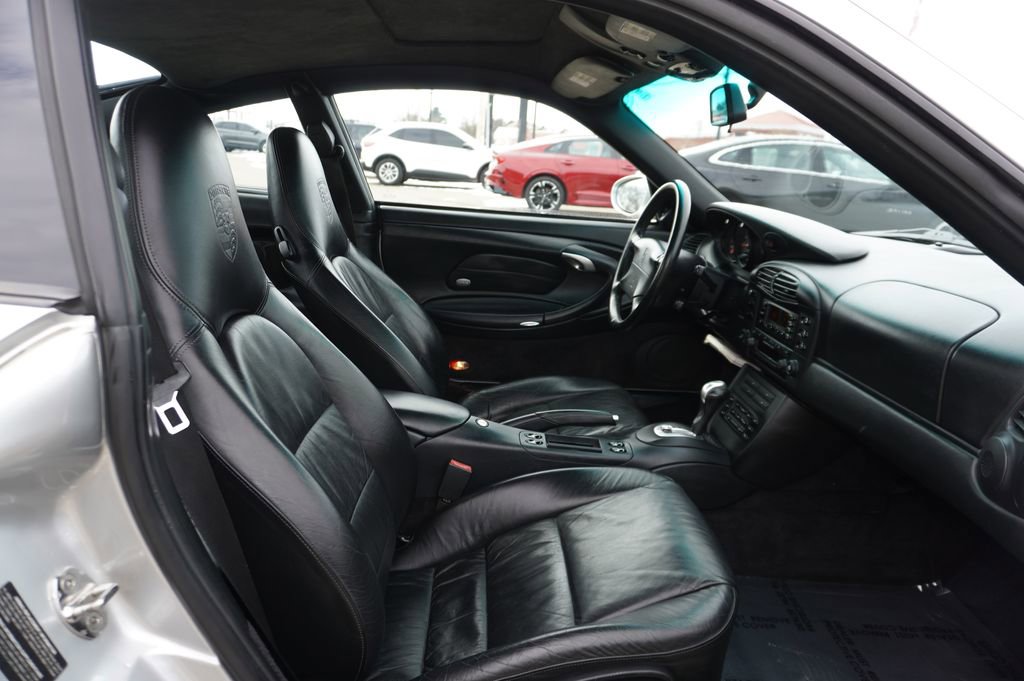 Used 2001 Porsche 911 Carrera image 27
