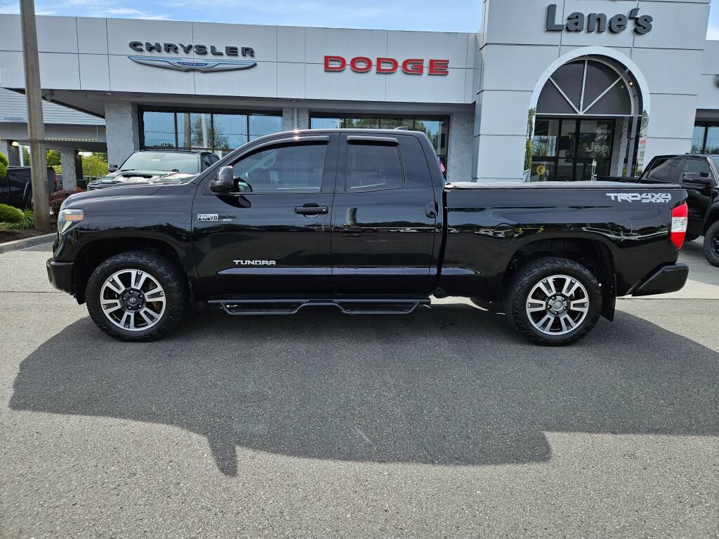 Used 2020 Toyota Tundra SR5 AWD/4WD image 2
