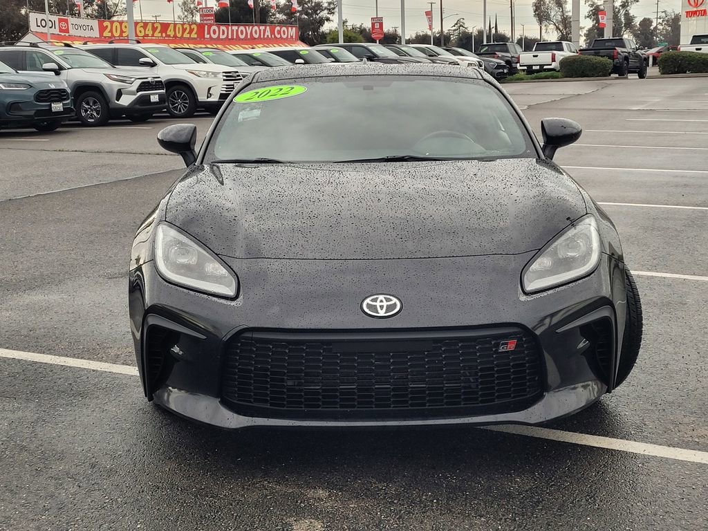 Used 2022 Toyota GR86 image 2