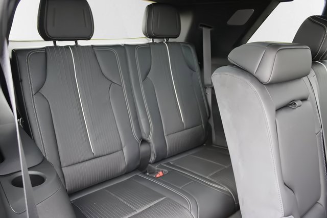 New 2026 Cadillac Vistiq Luxury image 30