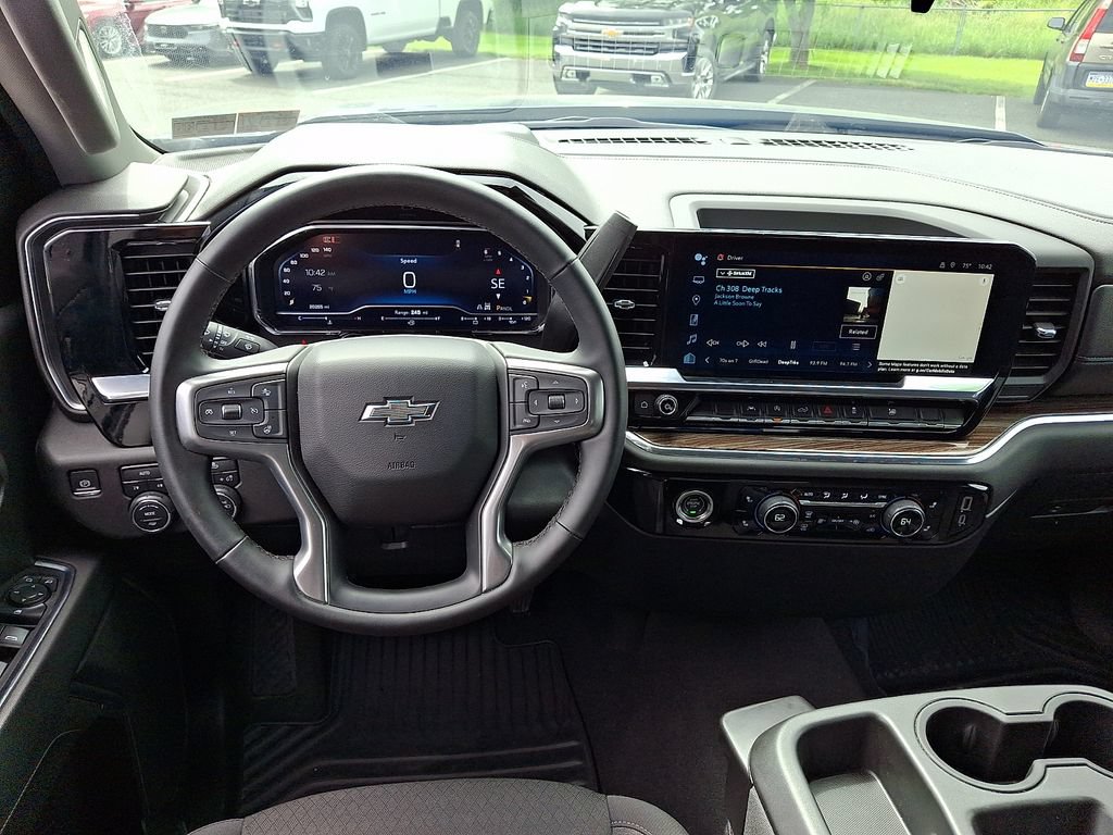 Used 2024 Chevrolet Silverado 1500 RST AWD/4WD image 12