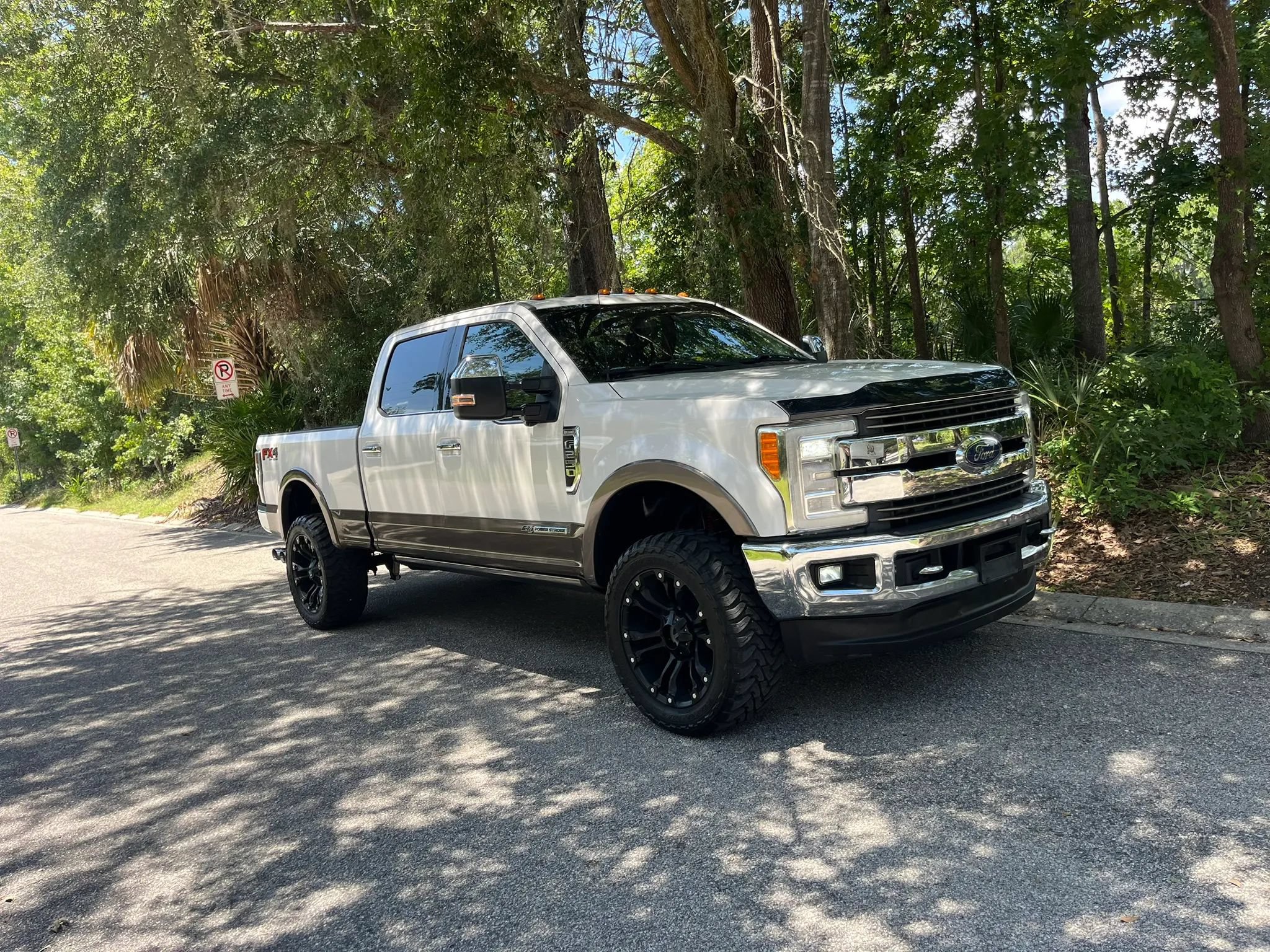 Used 2017 Ford F250 King Ranch w/ King Ranch Ultimate Package AWD/4WD image 4