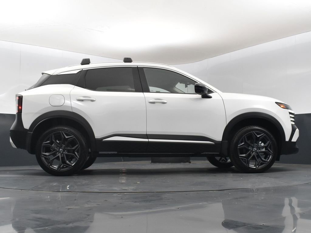 New 2026 Nissan Kicks SR w/ Illumination Package FWD image 43