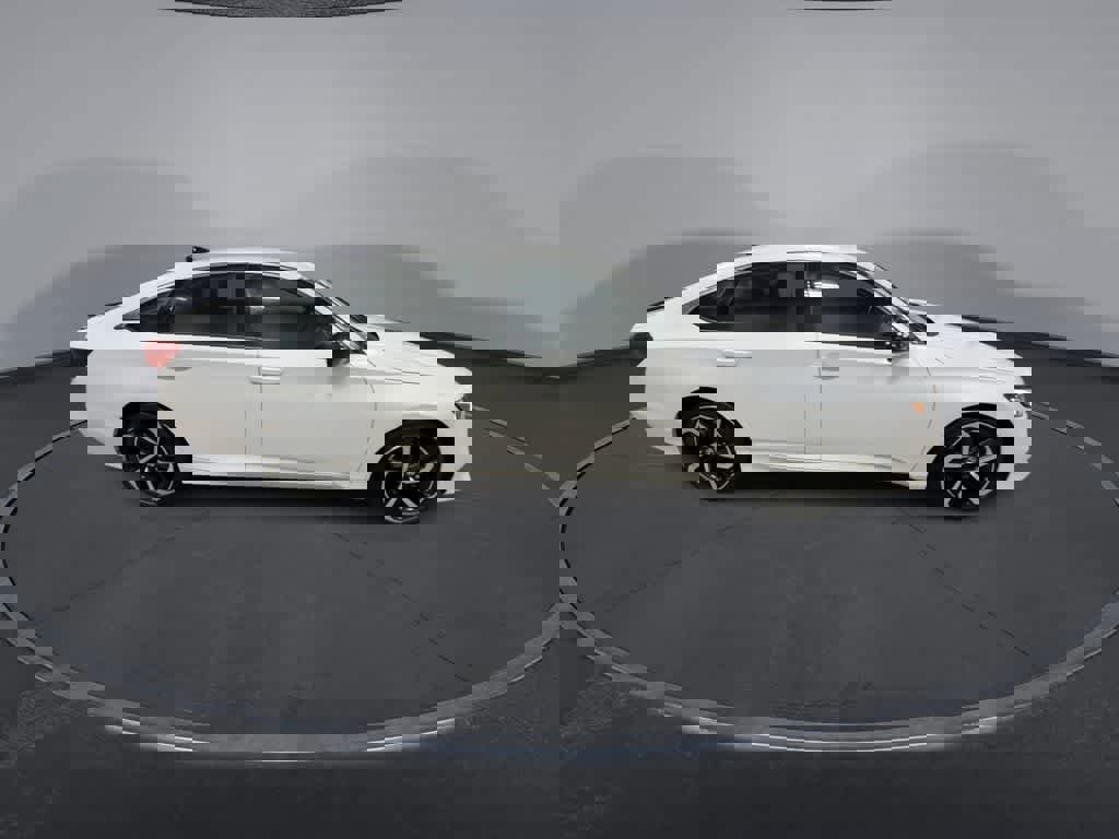 Certified 2022 Honda Accord Sport image 9