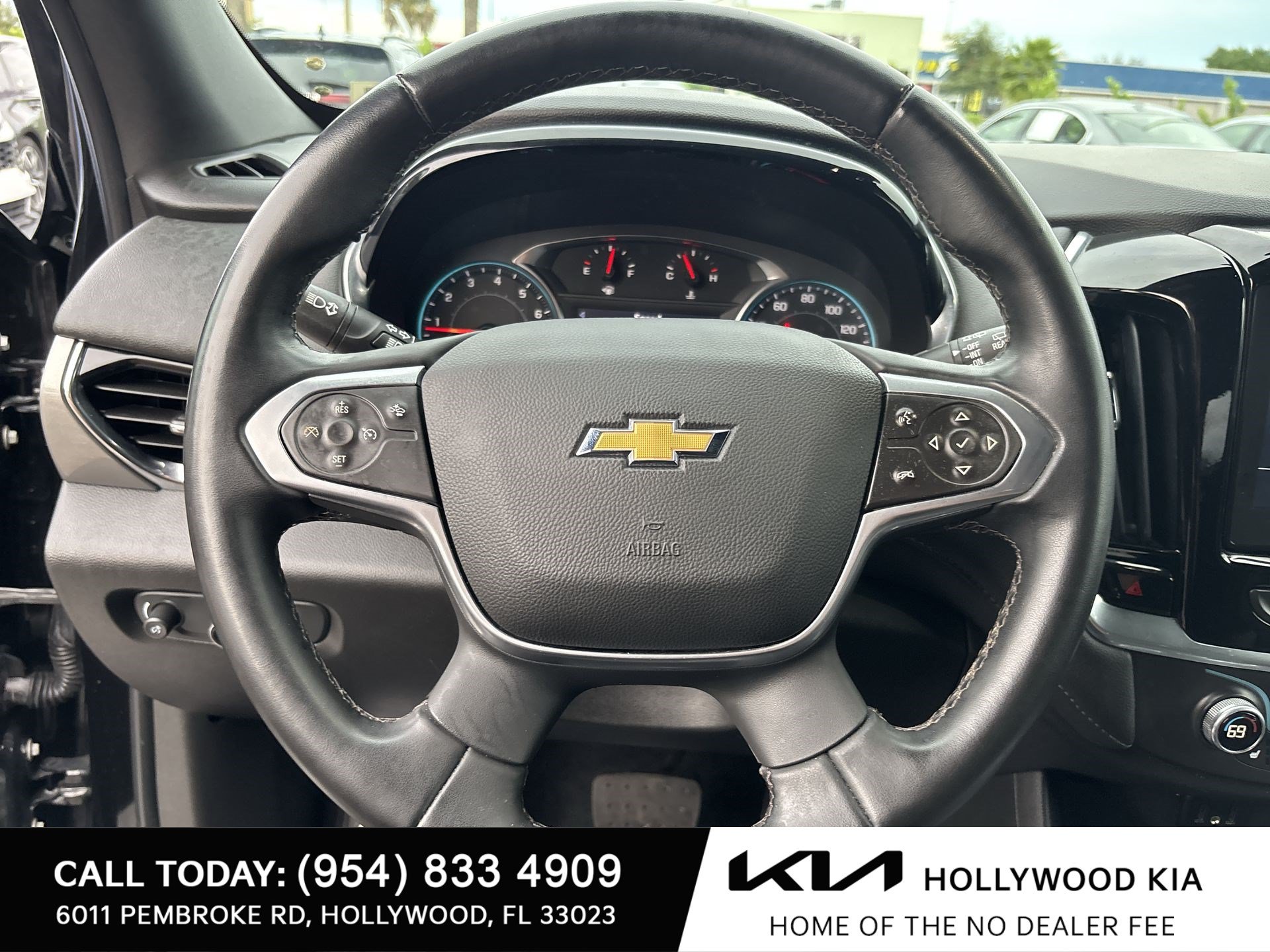 Used 2023 Chevrolet Traverse LT w/ LPO, Cargo Package AWD/4WD image 11