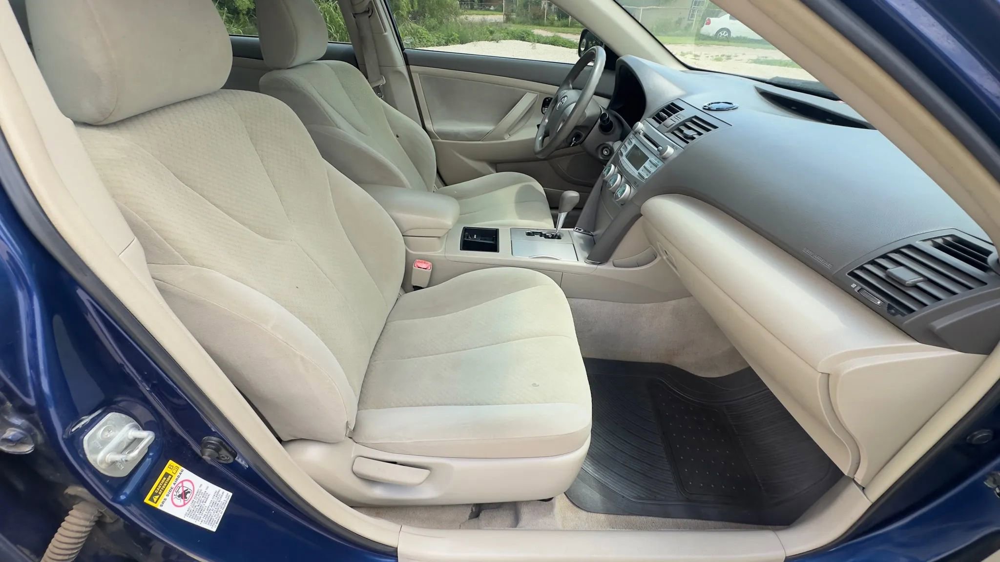 Used 2009 Toyota Camry LE FWD image 14