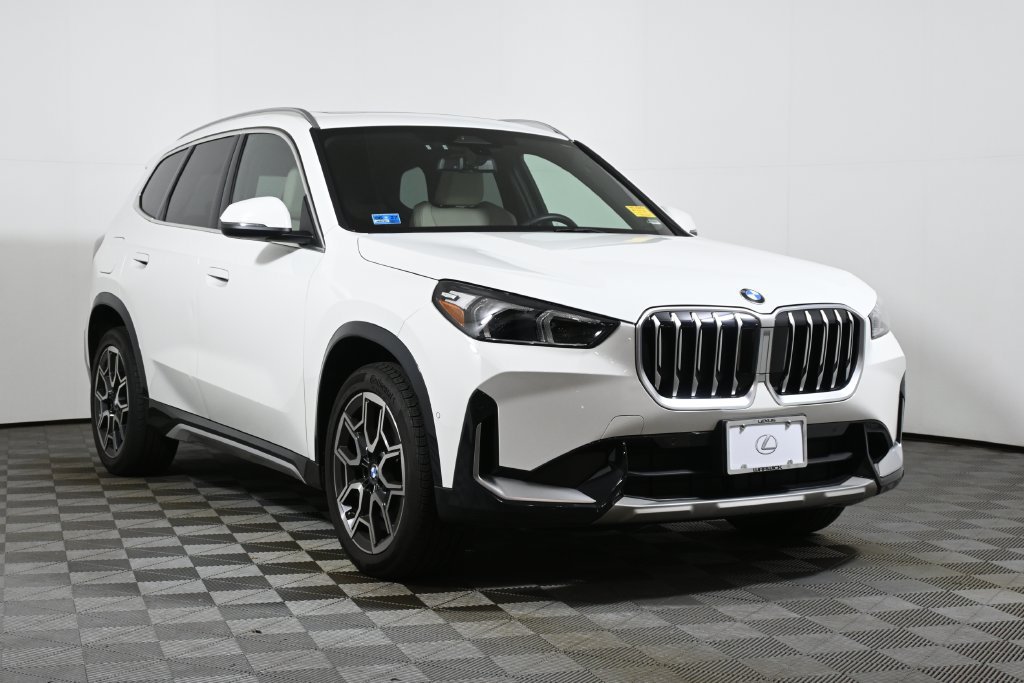 Used 2025 BMW X1 xDrive28i w/ Convenience Package AWD/4WD image 9