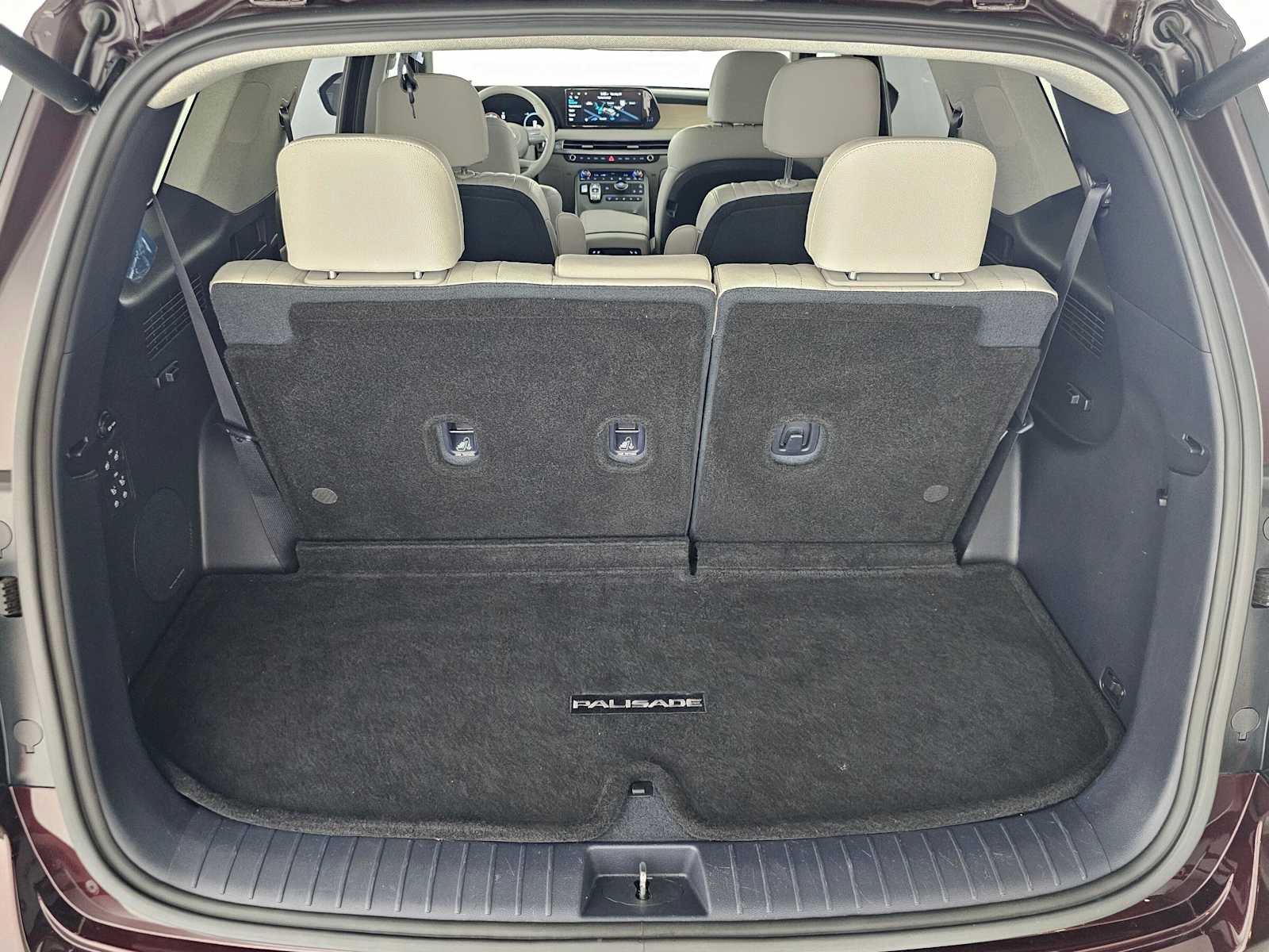 Used 2023 Hyundai Palisade Limited w/ Cargo Package FWD image 15