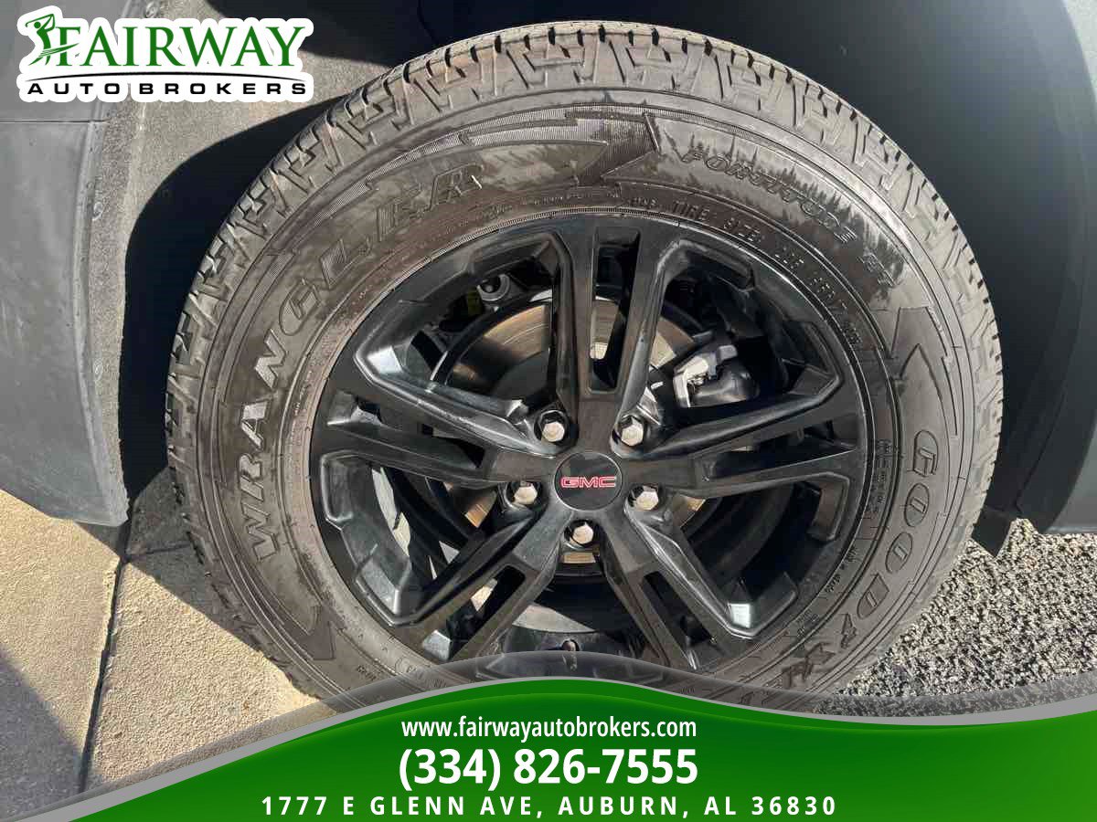 Used 2023 GMC Terrain AT4 AWD/4WD image 34