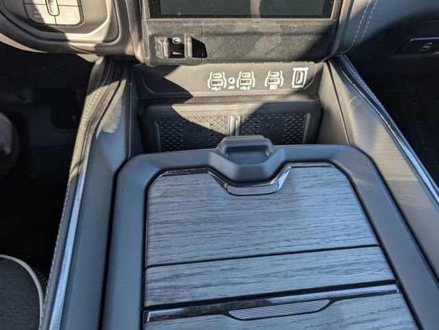 New 2026 RAM 3500 Limited AWD/4WD image 19