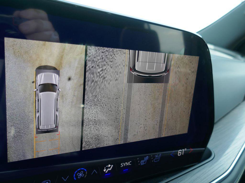 New 2026 Chevrolet Suburban Premier AWD/4WD image 30
