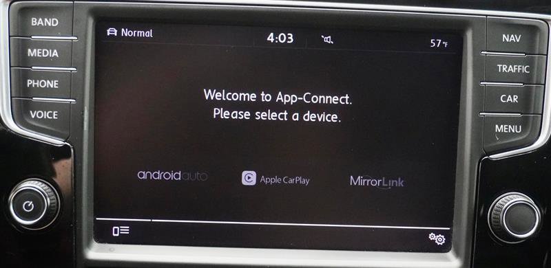 Used 2016 Volkswagen Golf R 4-Door image 20