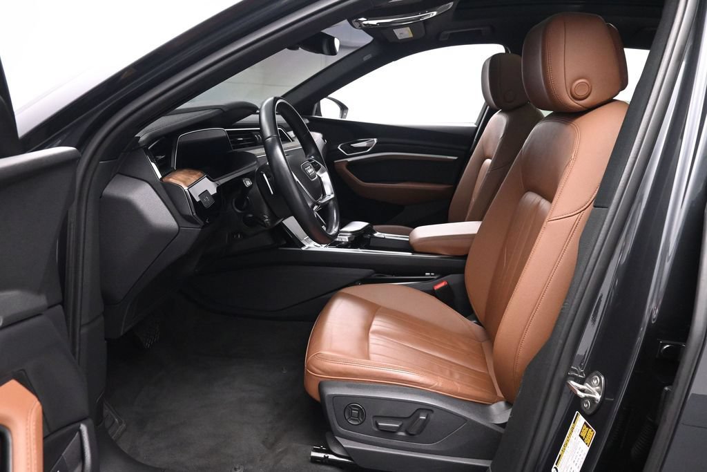 Used 2022 Audi e-tron Premium AWD/4WD image 15