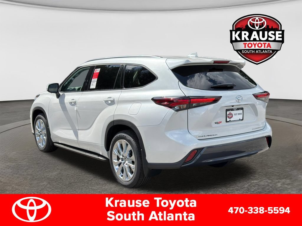 New 2026 Toyota Highlander AWD image 6