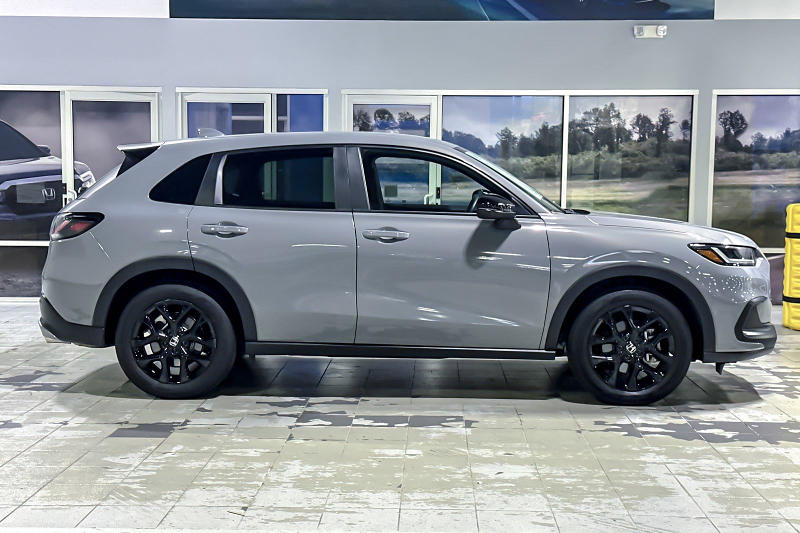 Used 2025 Honda HR-V Sport image 7