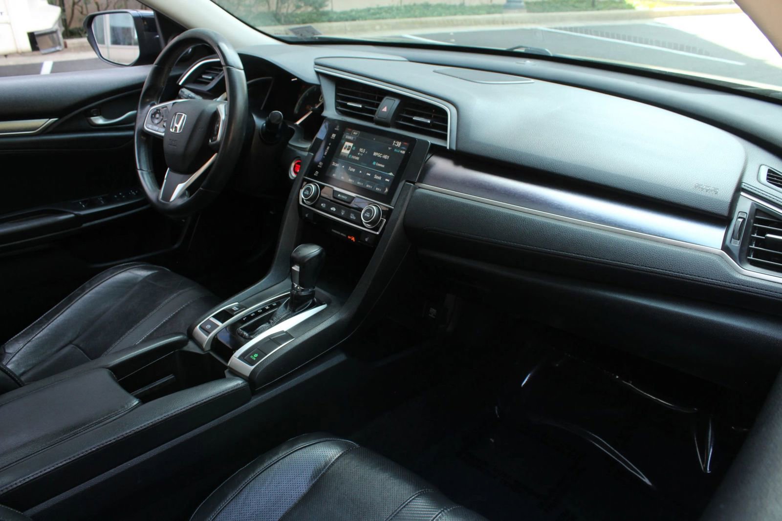 Used 2016 Honda Civic Touring image 24