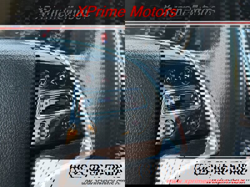 Used 2016 Cadillac Escalade ESV Luxury AWD/4WD image 23