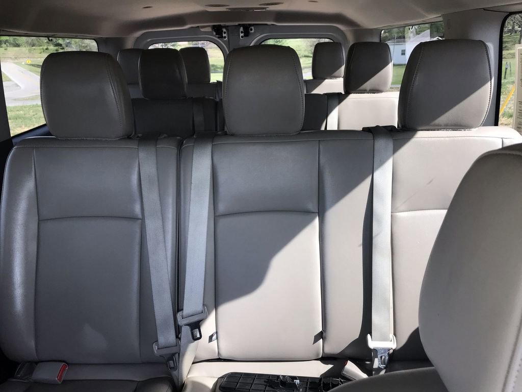 Used 2016 Nissan NV 3500 SL RWD image 21