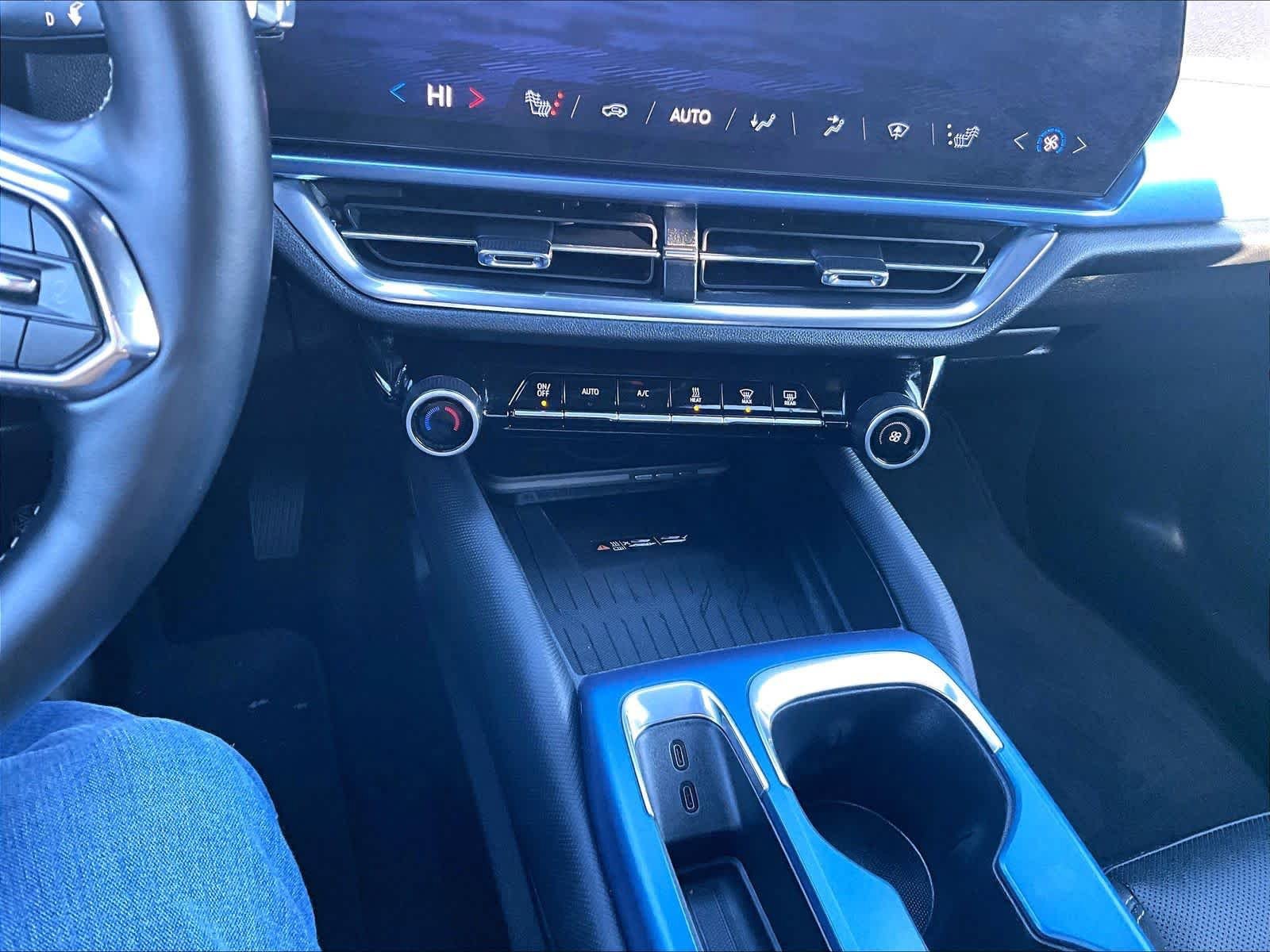 Used 2025 Chevrolet Equinox EV LT w/ Convenience Package FWD image 51