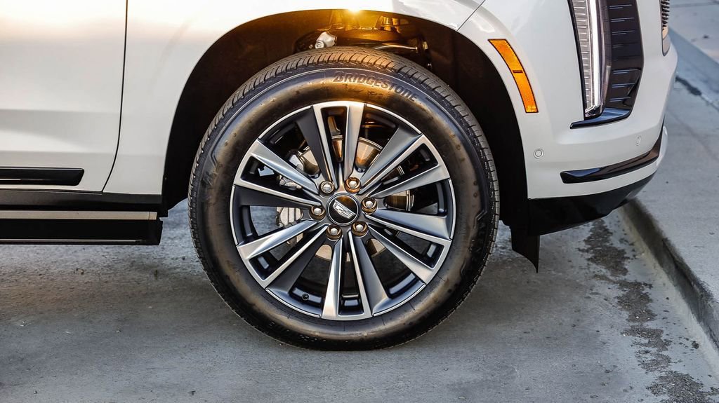 Used 2025 Cadillac Escalade Sport image 11