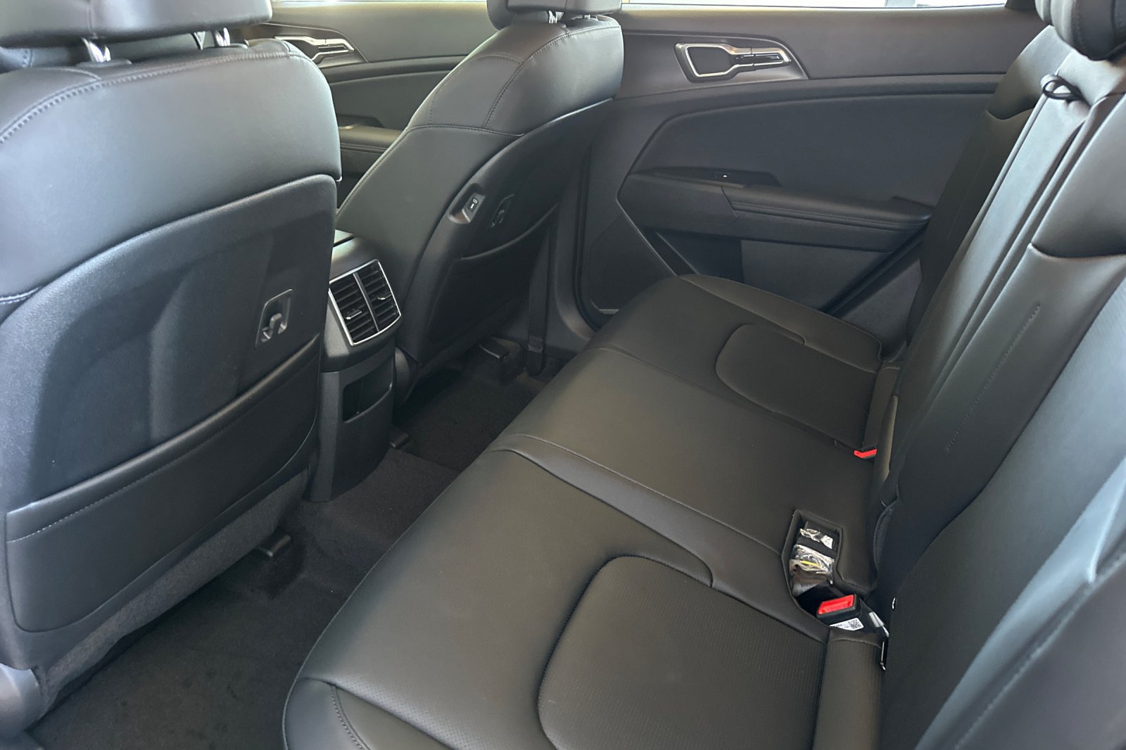 New 2027 Kia Sportage EX FWD image 13