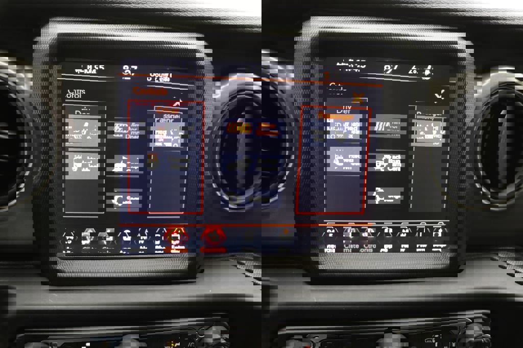 Used 2023 Jeep Wrangler Unlimited w/ Cold Weather Group image 26