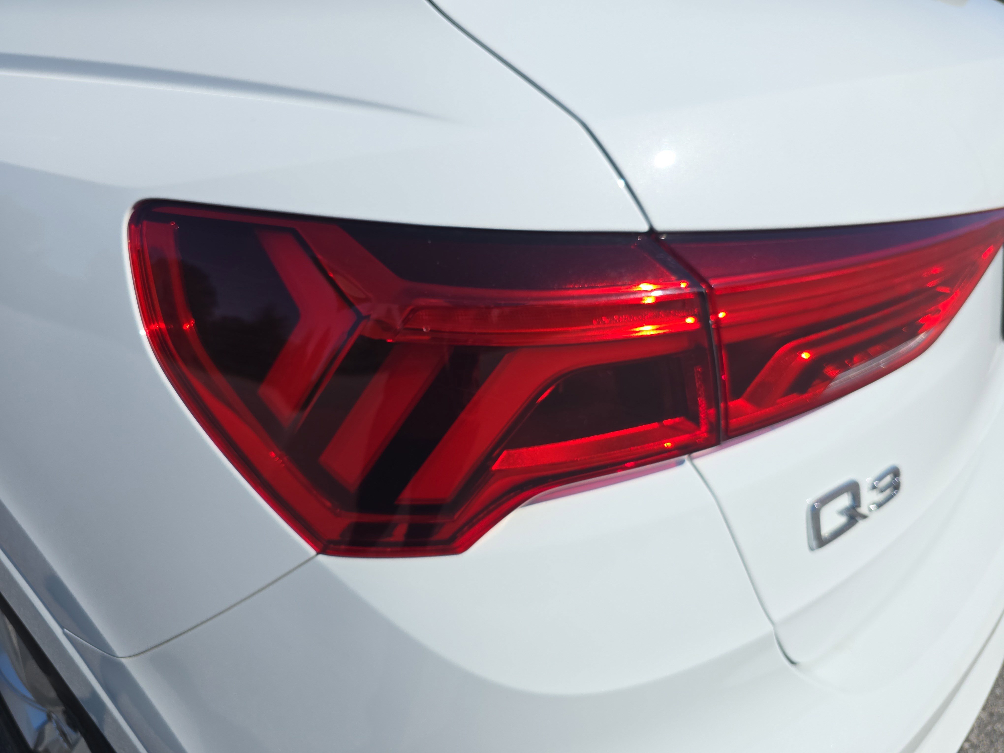 Used 2020 Audi Q3 2.0T Premium AWD/4WD image 32