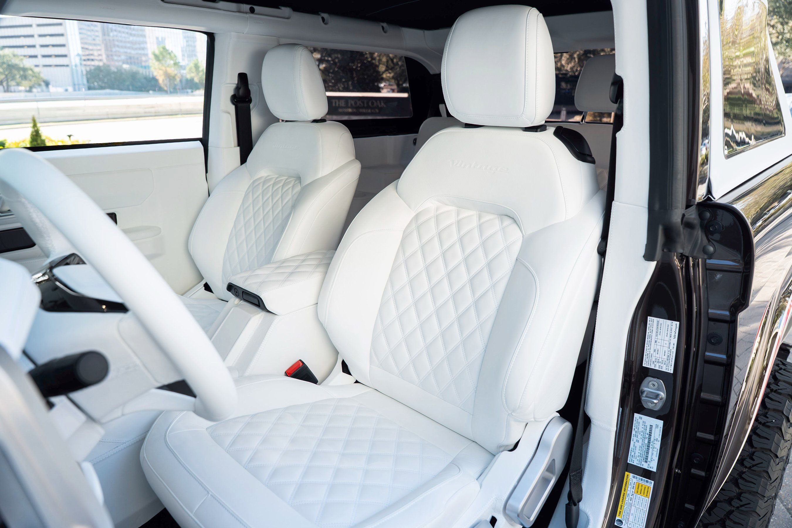 Used 2024 Ford Bronco Black Diamond image 21