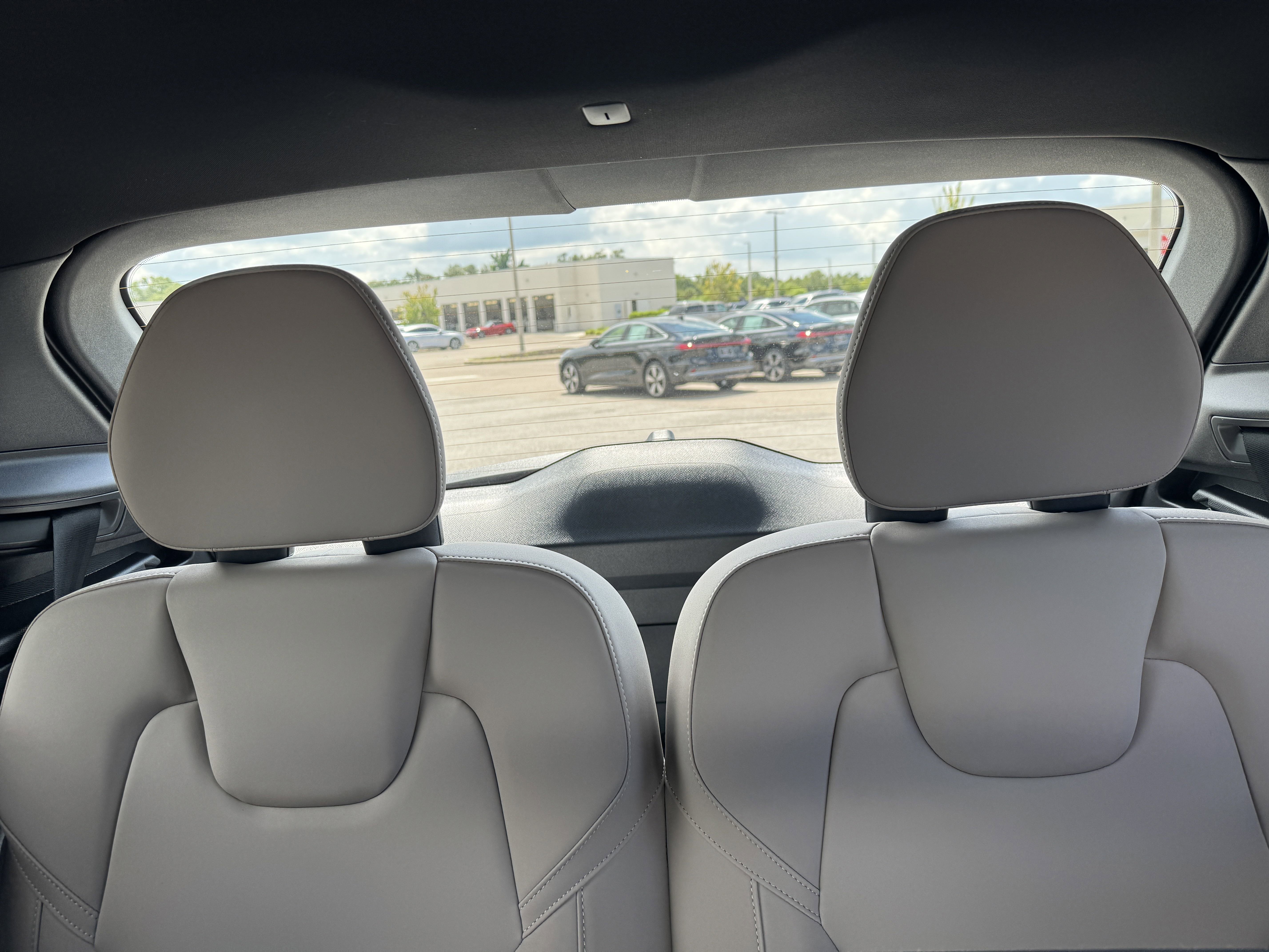 New 2026 Volvo XC90 B6 Plus image 18