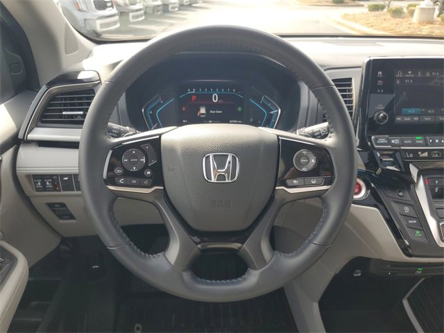 Used 2023 Honda Odyssey Touring image 13