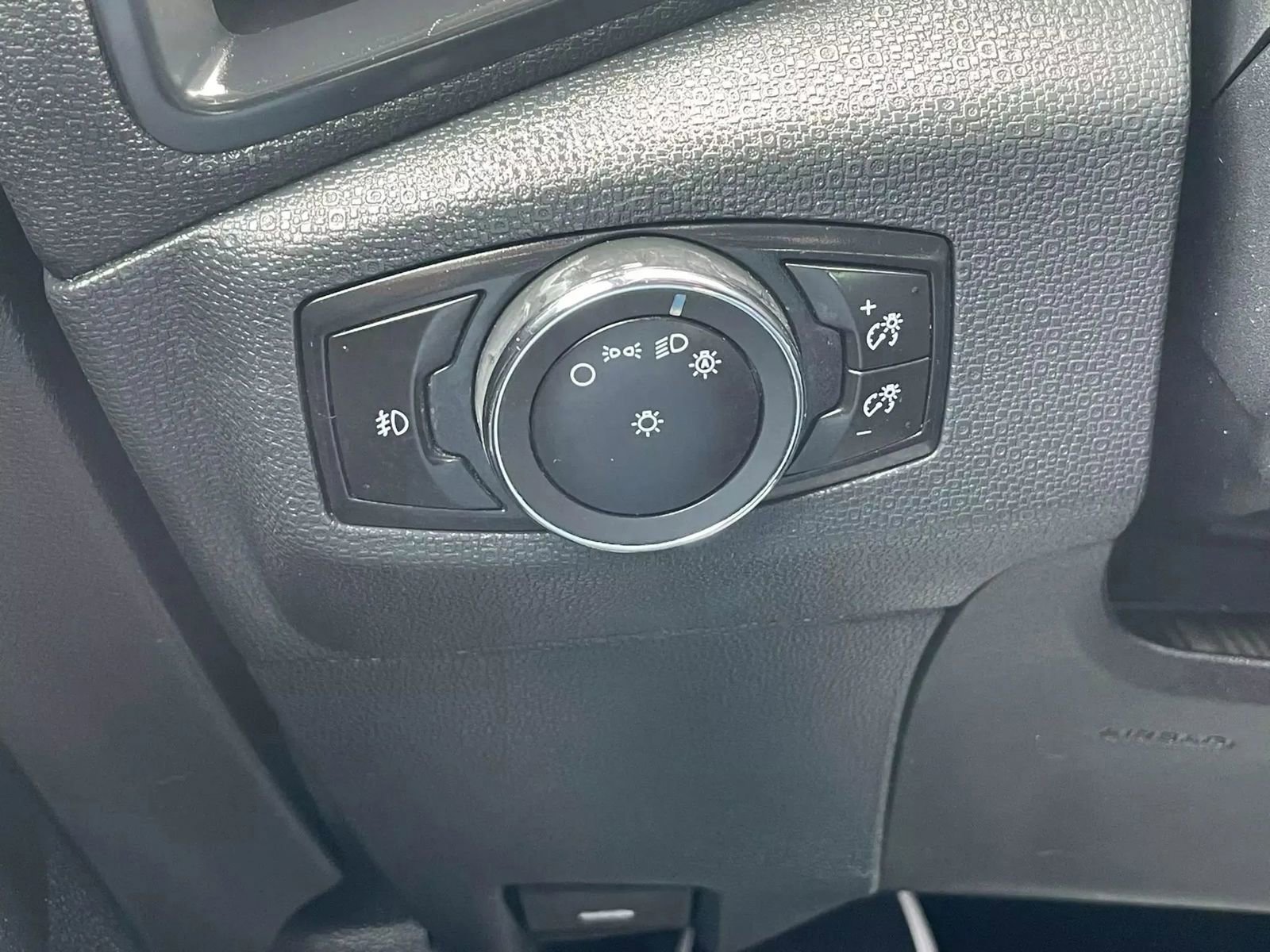 Used 2018 Ford EcoSport SE w/ SE Convenience Package image 39