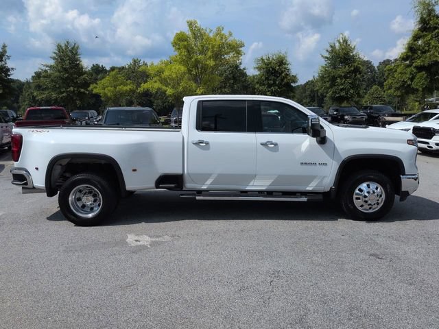 Used 2025 Chevrolet Silverado 3500 LTZ w/ LTZ Convenience Package AWD/4WD image 3